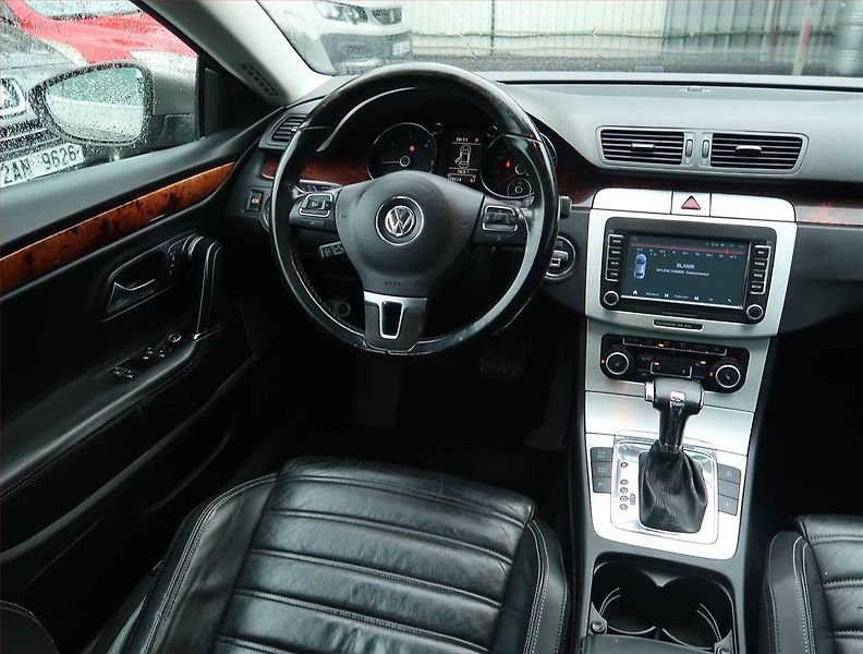 Volkswagen Passat CC (2008) Highline 2.0 TDI, Automat - fotka 7 z 22