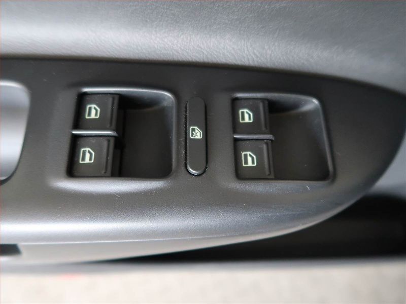 Škoda Octavia (2008) RS 2.0 TDI, Serv.kniha, Xenony - fotka 14 z 14