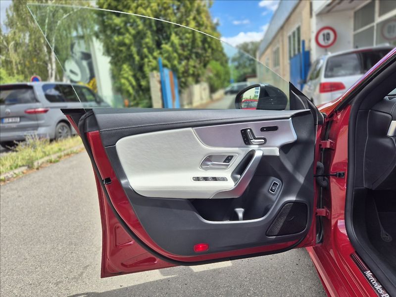 Mercedes-Benz CLA 200 SB*ČR*AMG*LED*KAM*PANO - fotka 16 z 42
