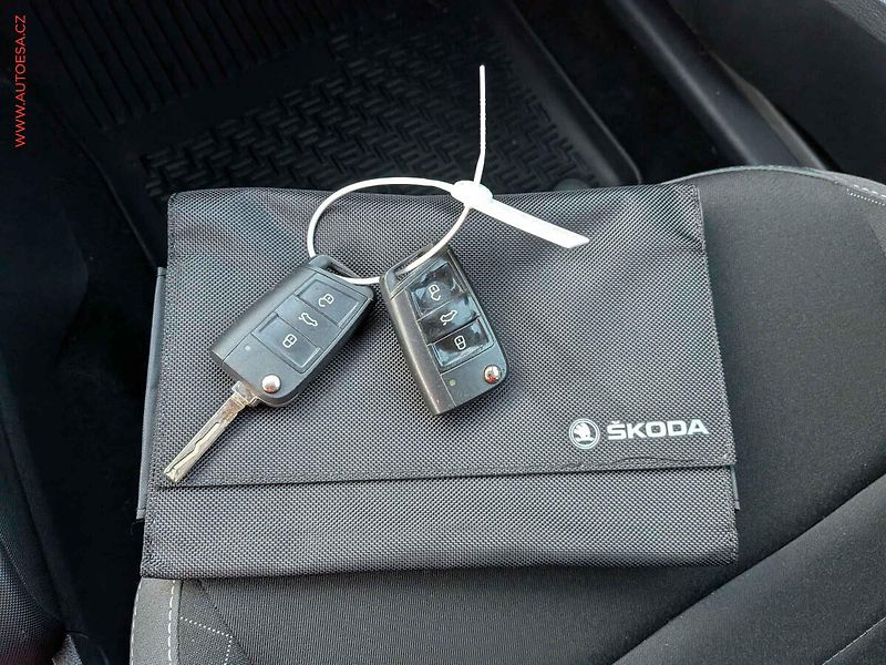 Škoda Fabia (2020) 1.0 TSI, ČR, AC, temp - fotka 14 z 15