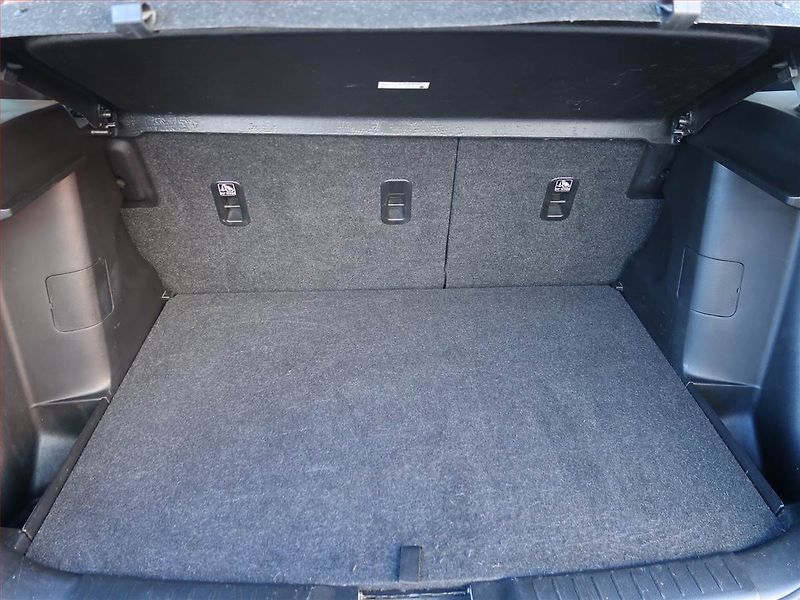Suzuki Vitara (2017) 1.6 VVT, 4X4, Serv.kniha - fotka 13 z 16