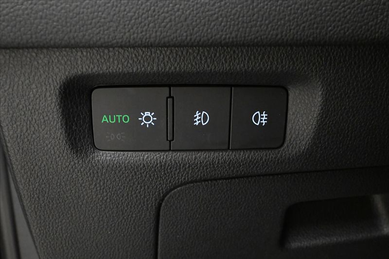 Škoda Octavia 2,0 TDI 110kW LED Matrix Navi - fotka 23 z 26