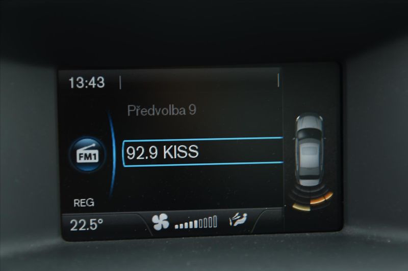 Volvo S60 2.0D 120kW MOMENTUM ČR - fotka 20 z 22