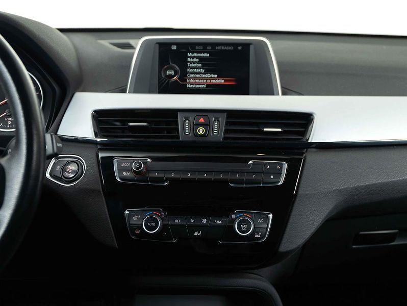 BMW X1 sDrive 18i - fotka 14 z 22