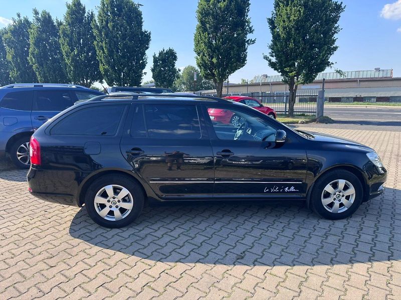 Škoda Octavia (2009) 1,9 TDI 77 KW 2. MAJ SERVISKA - fotka 6 z 50