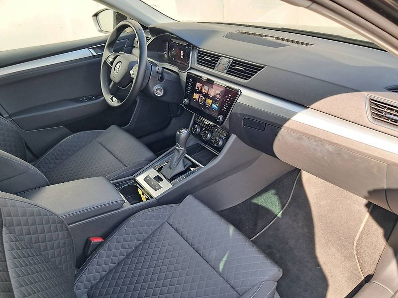Škoda Superb (2022) III FC Ambition plus 2.0 TDI / - fotka 19 z 26