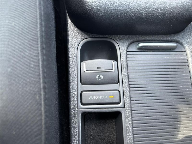 Volkswagen Tiguan 2,0 TSi 4x4 AT R-Line TOP STAV - fotka 27 z 40