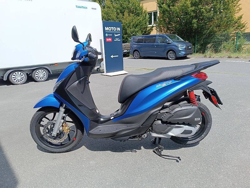Piaggio Medley 125 (2024) S Blu Zaffiro (sleva 14.000.-) - fotka 4 z 9