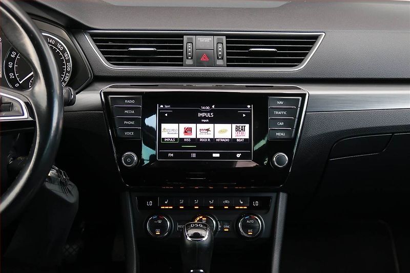 Škoda Superb (2016) Style 2.0 TDI, Automat, Kůže - fotka 12 z 19