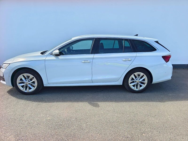 Škoda Octavia (2024) OCT.COMBI TOP SELECTION 1,5 TS - fotka 3 z 28