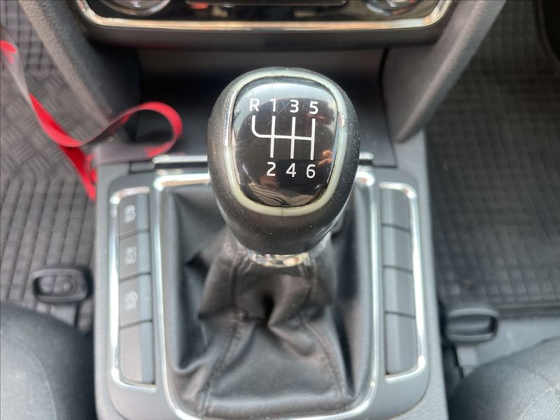Škoda Superb 2,0 TDi 103kw Elegance Facelif - fotka 17 z 30