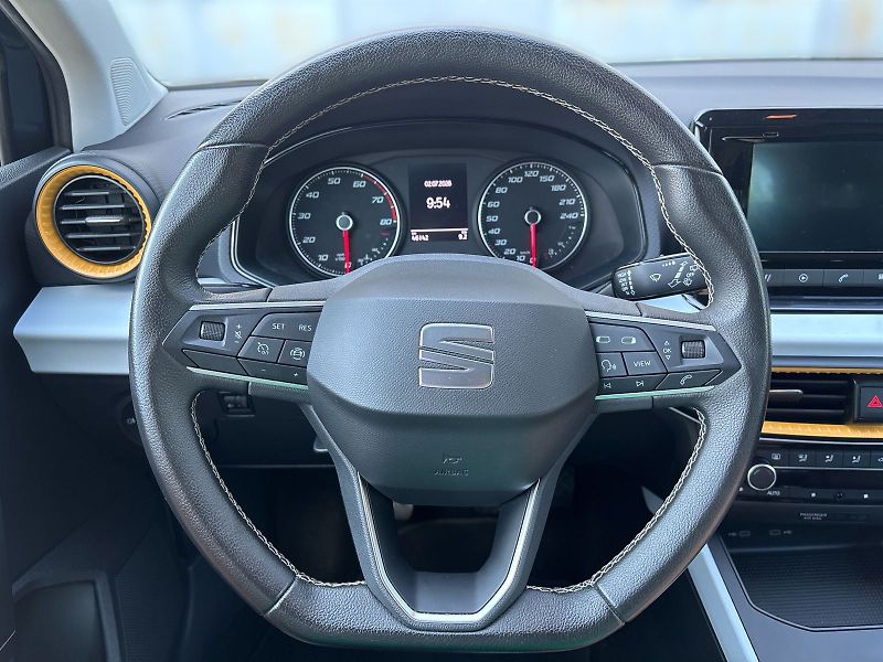 Seat Arona (2022) 1.0 TSI Style - fotka 18 z 27