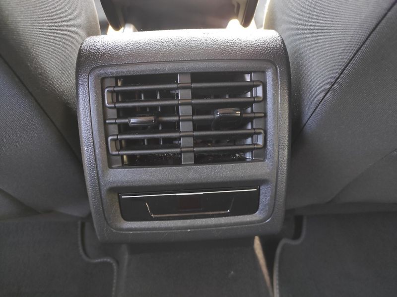 Volkswagen Golf 2,0TDi 110kW, Style, ČR, - fotka 36 z 59