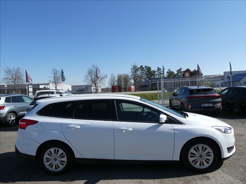 Ford Focus 1,5 TDCi Combi,po servise+STK - fotka 12 z 51
