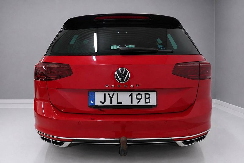 Volkswagen Passat TDI 147kW R-Line IQ NezTo ACC - fotka 5 z 25