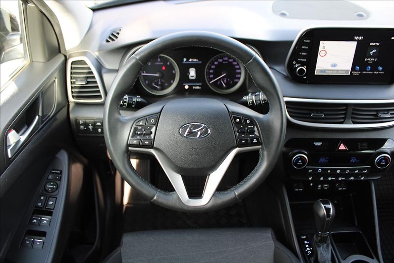 Hyundai Tucson 1,6 CRDi  A/T,4x4,ADVENTURE - fotka 10 z 38
