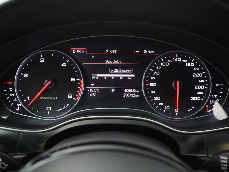 Audi A6 Allroad 3.0 TDI 230kW Quattro CZ - fotka 16 z 33