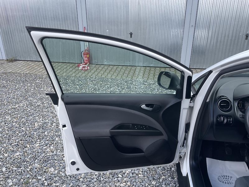 Seat Altea 1.6TDi 105PS XXL ECOMOTIVE TOP - fotka 103 z 189