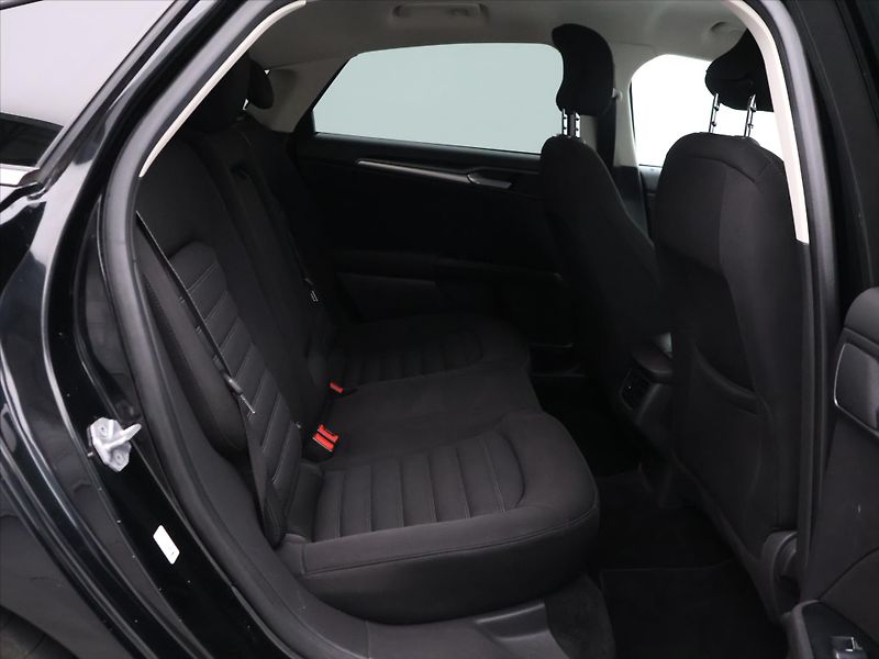 Ford Mondeo 2,0 TDCi 110kW CZ - fotka 13 z 31