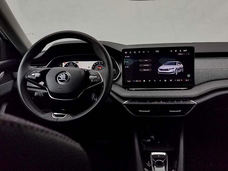 Škoda Octavia (2024) Top Selection 1,5 Tsi 110 kw D - fotka 6 z 37