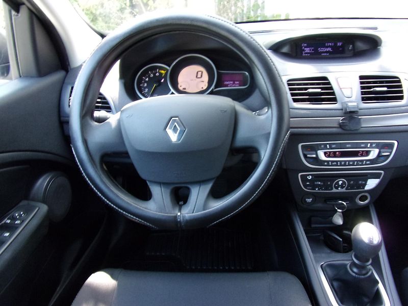 Renault Mégane (2010) 1.4TCe96kW 2xALU KOLA DIGIKLIM - fotka 12 z 22
