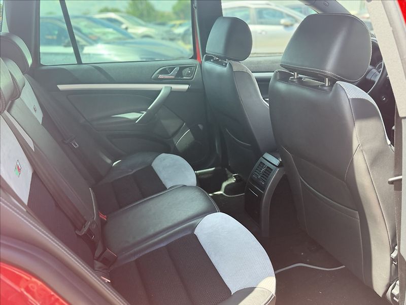 Škoda Octavia 2,0 TDI RS 125kW - fotka 20 z 23
