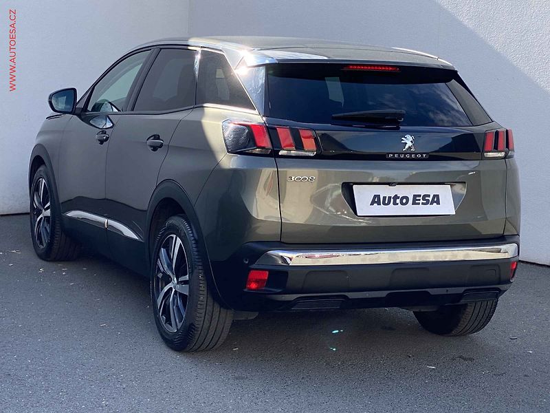 Peugeot 3008 (2017) 1.6 HDi, Allure, navi, kamera - fotka 6 z 19