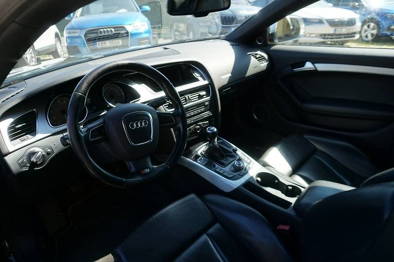 Audi S5 (2009) 4,2 260KW - fotka 7 z 20