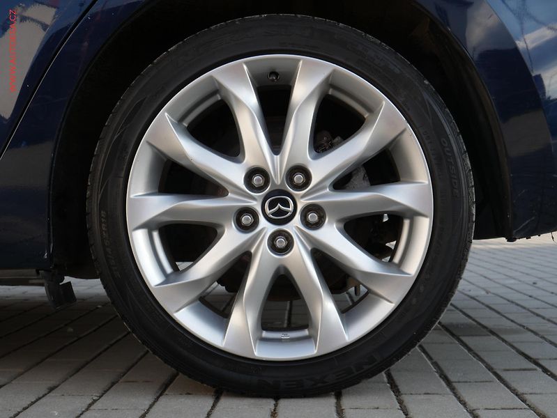 Mazda 3 (2014) 2.0 i, AC, navi, park.asist - fotka 17 z 17