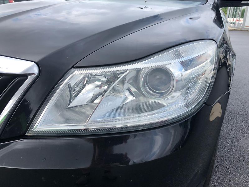 Škoda Octavia Combi 1.6 TDi Elegance - fotka 25 z 28