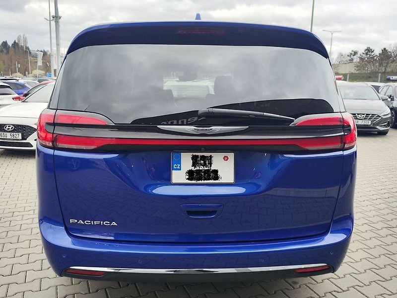Chrysler Pacifica 3.6 VVT/214kW V6 Touring L - fotka 6 z 36
