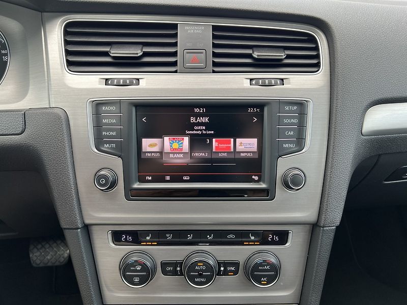 Volkswagen Golf (2015) VII 2.0TDi 110kW! Xenony! - fotka 13 z 29