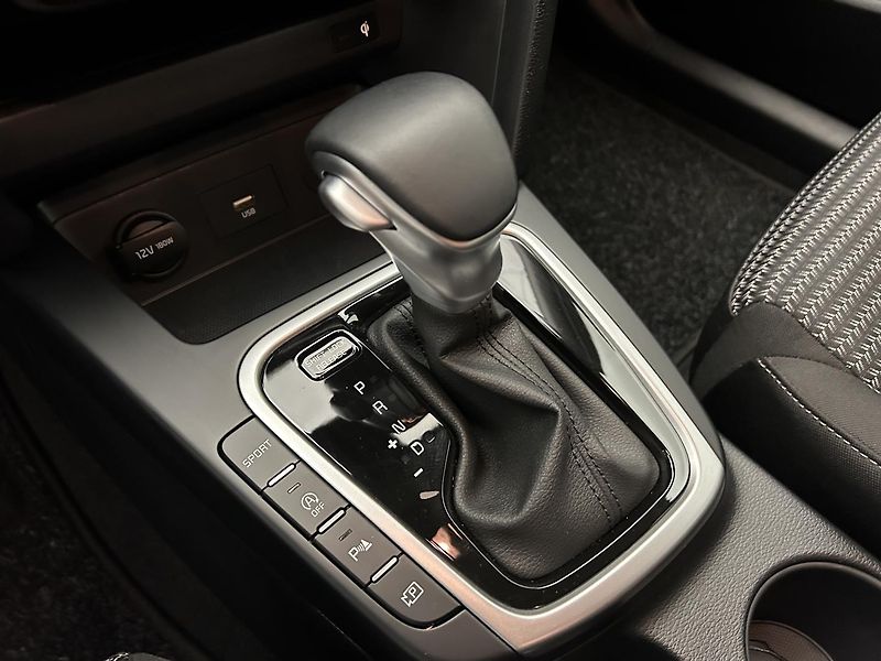 Kia Ceed 1.5 T-GDi GPF TOP (2025) - fotka 14 z 23