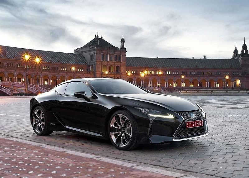 Toyoty GT86 se prodalo 8 kusů, ale sesterského Subaru BRZ hned 34.
