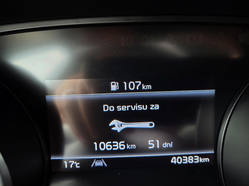 Kia Ceed 1.5 T-GDI 118kW *ČR - fotka 44 z 47