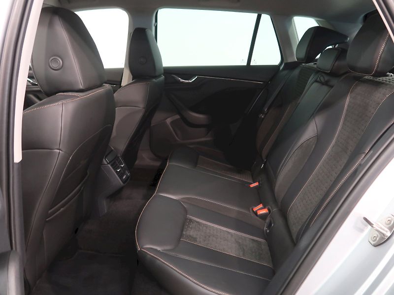 Škoda Kamiq (2025) TOP SELECTION 1.0TSI 85KW DSG - fotka 15 z 40