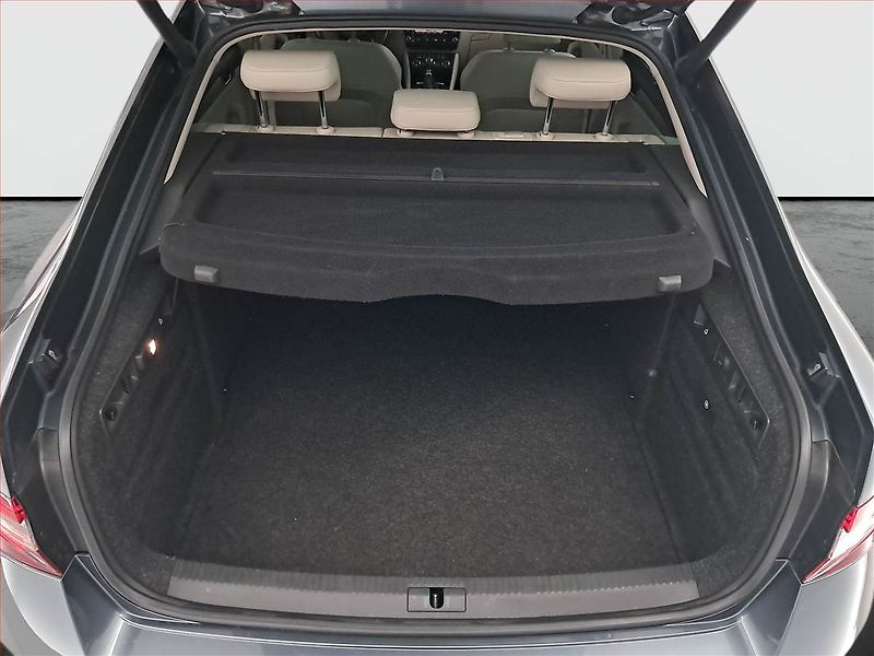 Škoda Superb (2015) 2.0 TDI, Automat, Navi - fotka 14 z 19