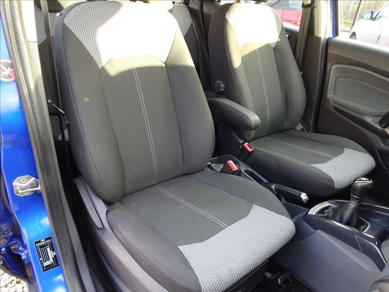 Ford EcoSport 1.0 EcoBoost 92kW - fotka 30 z 51