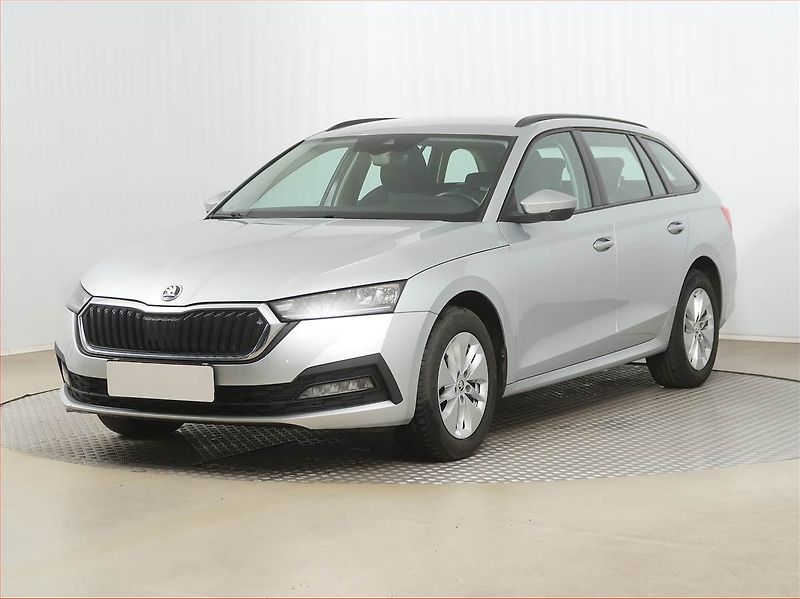 Škoda Octavia (2022) Ambition 2.0 TDI, ČR,1.maj - fotka 2 z 15
