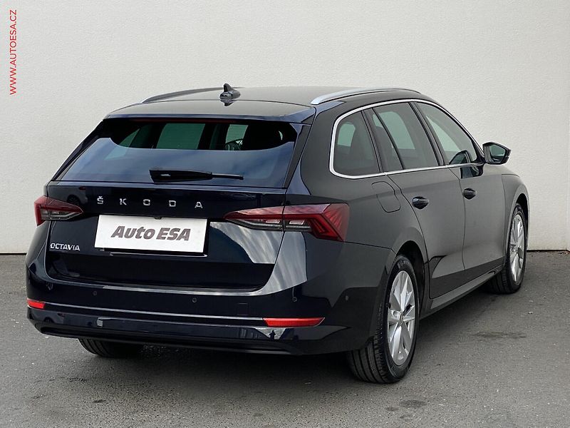 Škoda Octavia (2020) 2.0 TDi, Style, DSG, TZ, +ALU - fotka 4 z 22