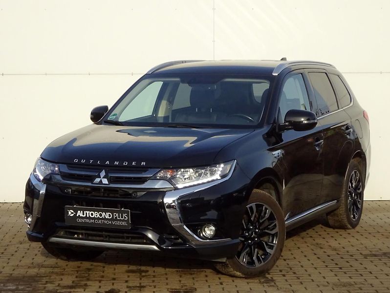 Mitsubishi Outlander 2.0 PHEV CVT 4WD INTENSE - fotografie inzerátu