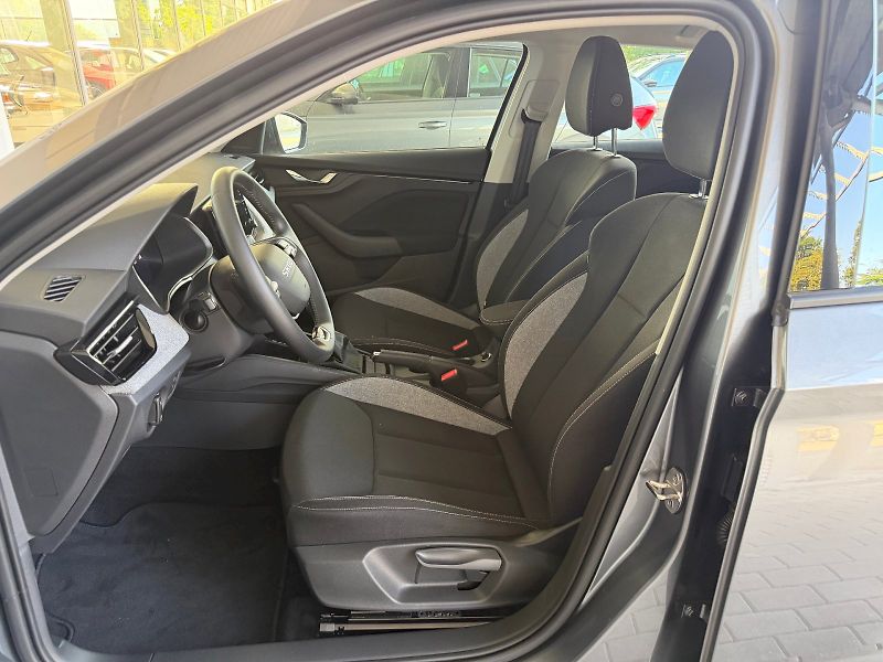 Škoda Scala (2025) Selection 1.0 TSI / 85 kW M6 - fotka 6 z 25