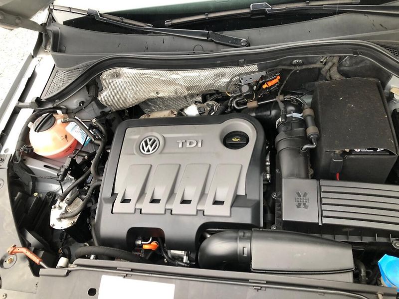 Volkswagen Tiguan (2012) 2.0 TDi  4x4 Track Webasto NAV - fotka 24 z 26