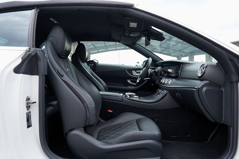 Mercedes-Benz Třídy E E 53 AMG 4Matic+/440PS - fotka 31 z 50