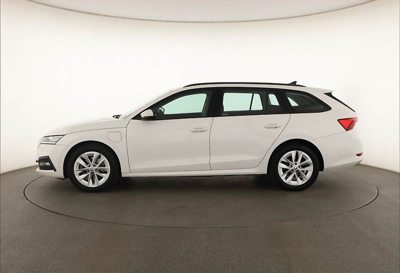 Škoda Octavia (2023) Ambition 1.4 TSI iV - fotka 3 z 18