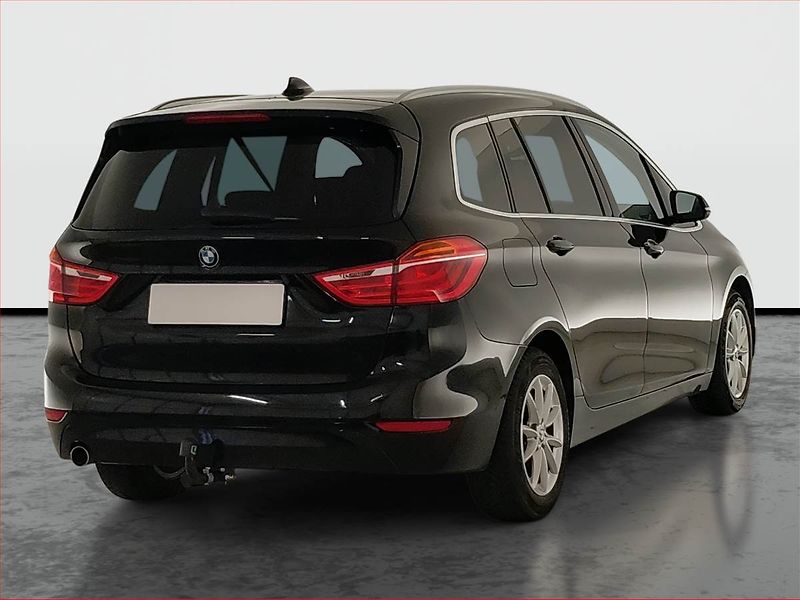 BMW Řada 2 (2017) 214d Gran Tourer, Serv.kniha - fotka 5 z 21