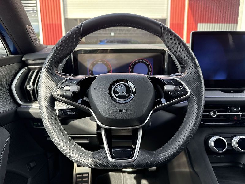 Škoda Kodiaq (2024) 2.0 TDI 4x4 DSG Sportline - fotka 19 z 33
