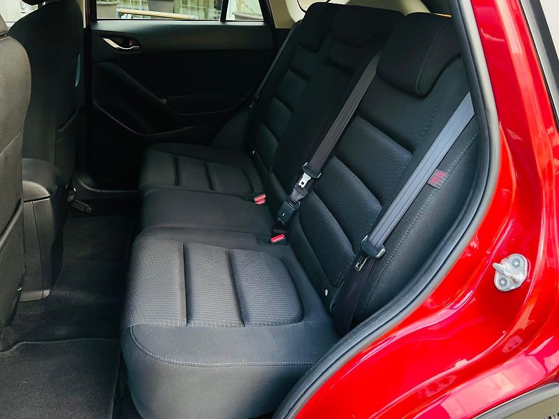 Mazda CX-5 2.0i 1.MAJITEL SERVISKA TAŽNÉ - fotka 29 z 42