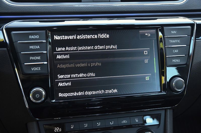 Škoda Superb (2016) 2.0 TDi 140kW 4x4 L&K / 1.MAJ. - fotka 40 z 47