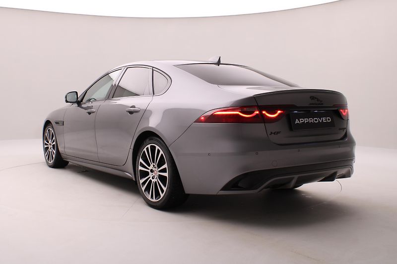 Jaguar XF D200 R-DYNAMIC AWD REZERVACE - fotka 10 z 48